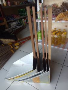 Serok sampah Blek