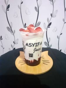 Korean strawberry milk