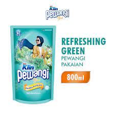 SOKLIN PEWANGI refresing green 800ml
