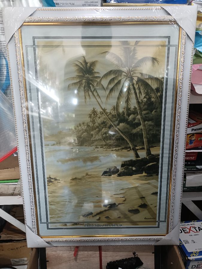 PIGURA 16RS ENGKEL PUTIH UKIR EMAS