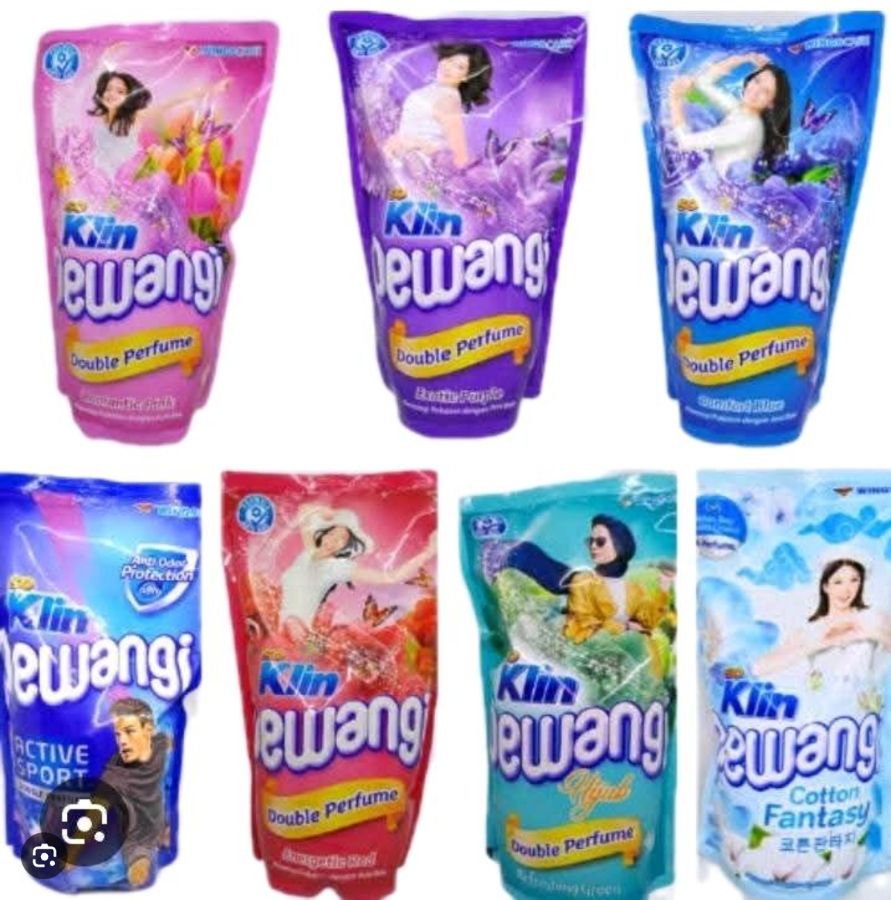 Soklin Pewangi Pakaian 780ml