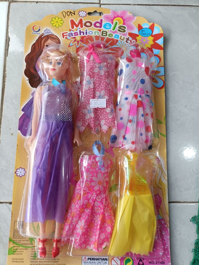 BONEKA BERBIE BAJU NO.214B