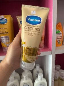 Vaselin Gluta Hya Flawless Bright