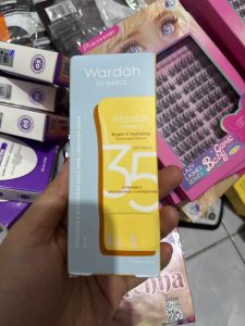 Wardah Uv Shield Bright C hydrating SPF 35