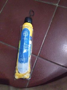 Payung lipat layar kecil 