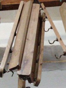 Gantungan baju kayu 5 stik