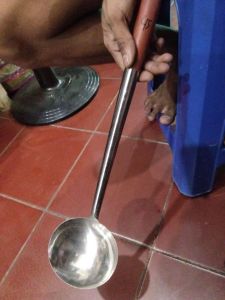 Sendok sayur stenliess GG kayu 