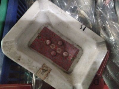 Asbak persegi kotak 