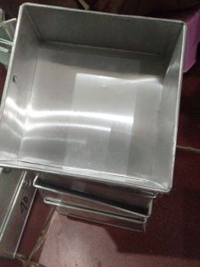 Cetakan bolu bentuk kotak UK sedang 