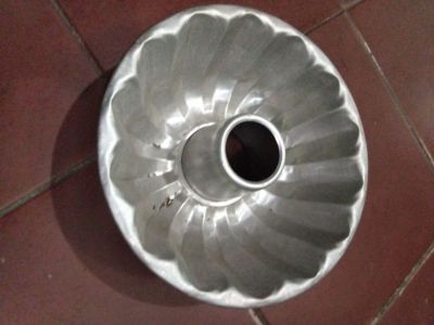 Cetakan bolu bentuk lubang tengah no 5