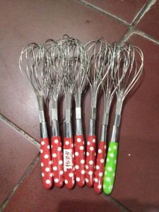 Kocokan telur stenliess UK m