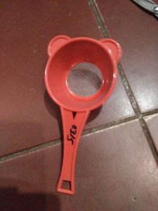 Saringan tea plastik no 327