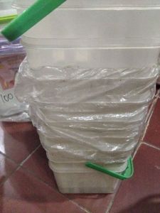 Toples plastik kotak grandia 