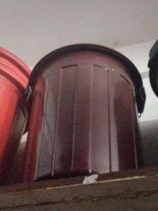 Ember tutup 80L merah maron 