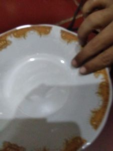 Piring batu lilia mahkota 