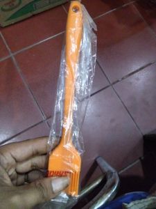 Kuas karet UK sedang