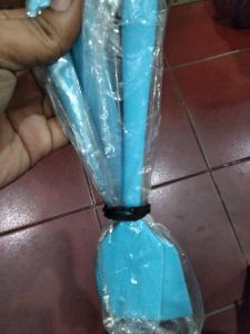 Sendok kue karet warna biru