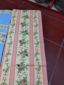 Sarung bantal guling 