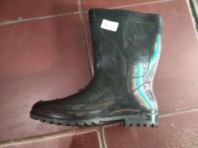 Sepatu boot AP black pendek 