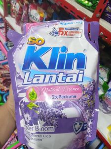 FLOORCLNER SOKLIN UNGU POUCH 1600ML