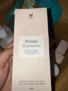 Glowies dreamy Moisturaizer