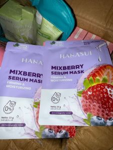 Hanasui mixberry serum mask