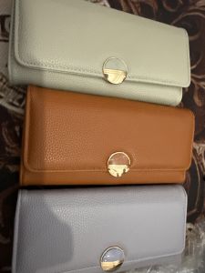 Dompet panjang 