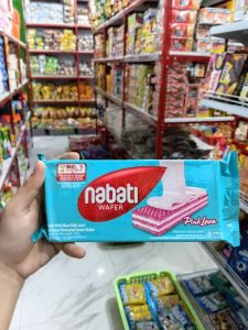 NABATI WAFER 100G PINK LAVA