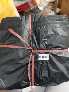 TAS LOS HITAM SEDANG KILOAN 1kg/25