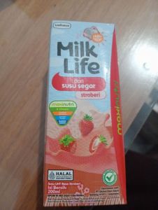 MILK LIFE STROBERI 200 ML