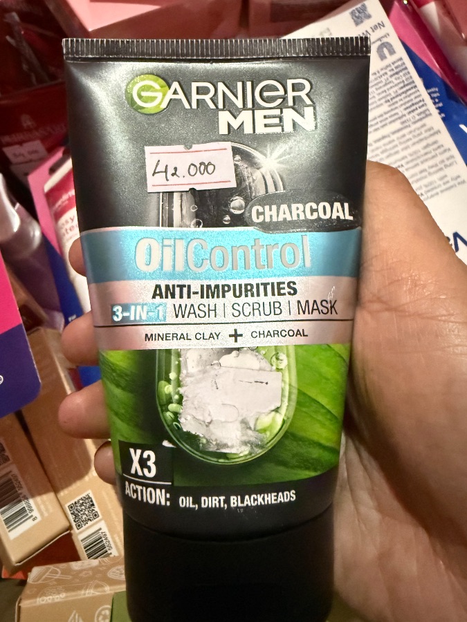 Garnier Men Oil Control