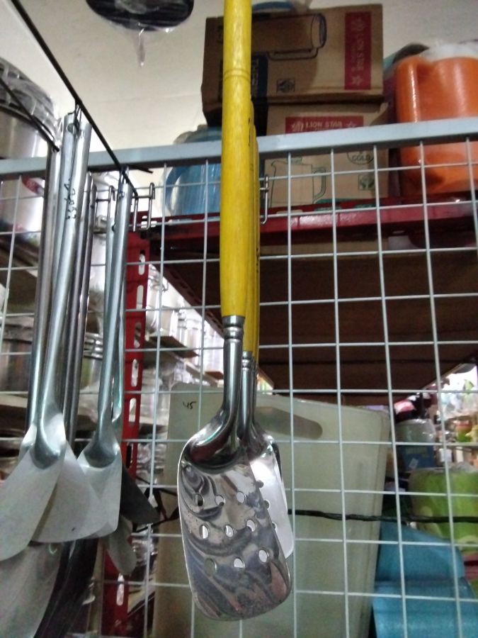 Serok wajan aluminium GG kayu kecil 