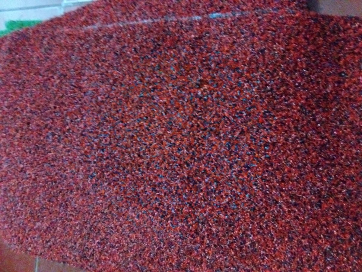 Keset kaki rumput 