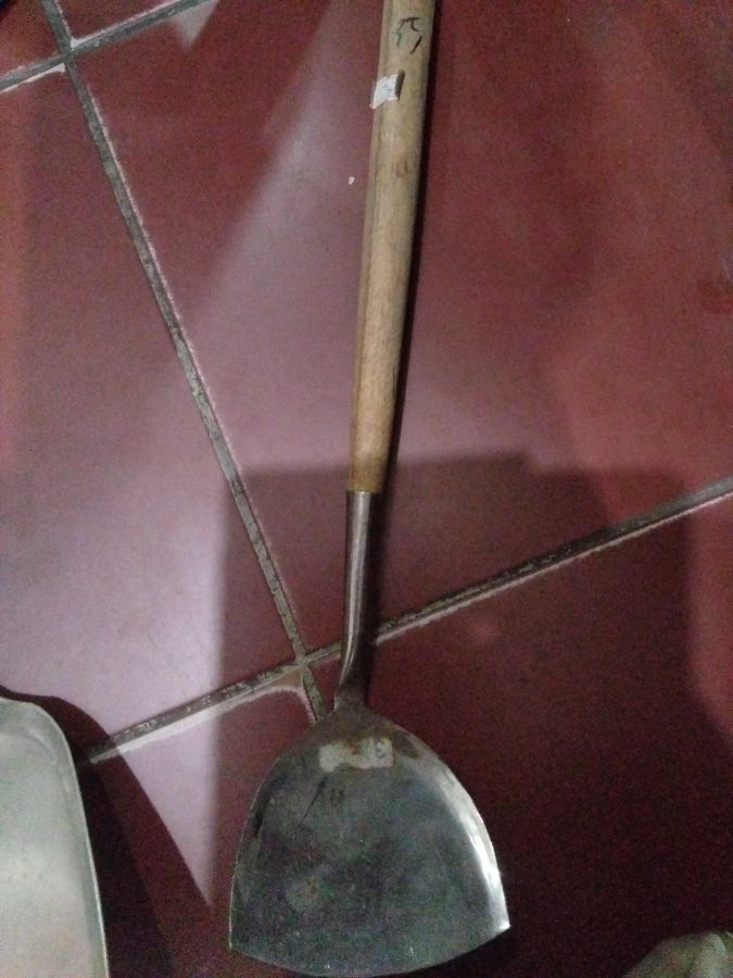 Sendok wajan stenliess kecil GG kayu