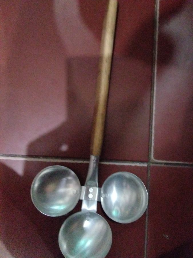 Penggorengan Cetakan bakwan 3 mata