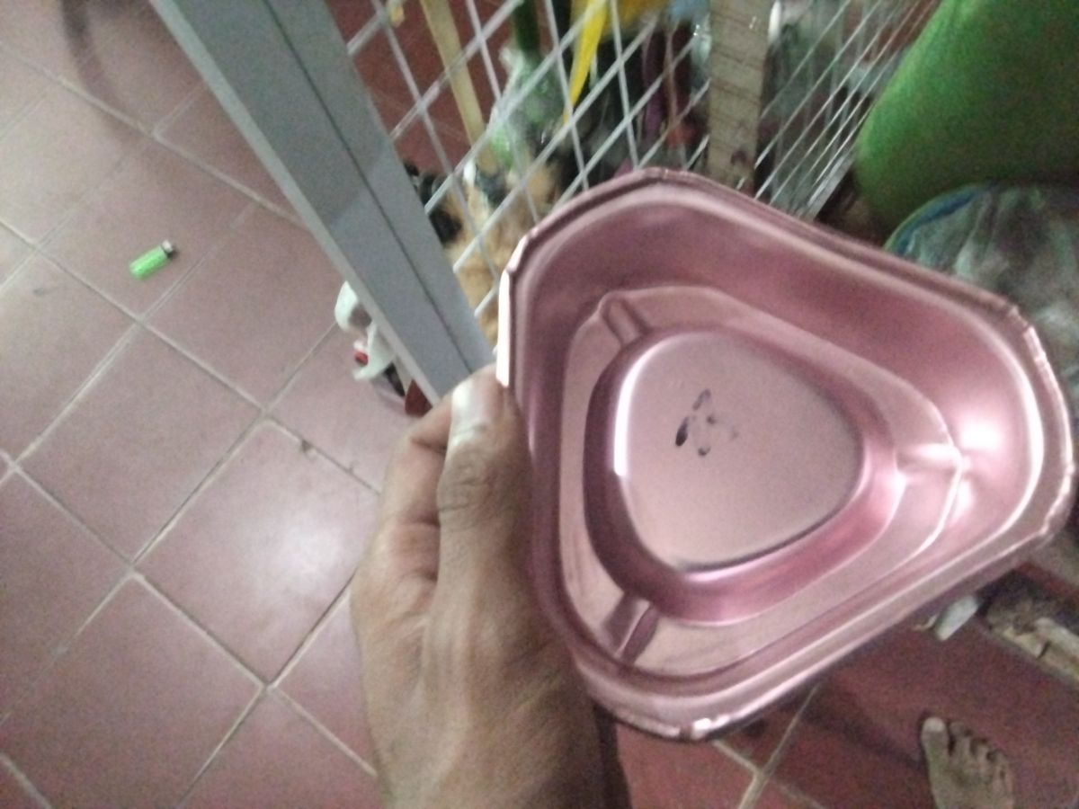 Asbak kaleng segi