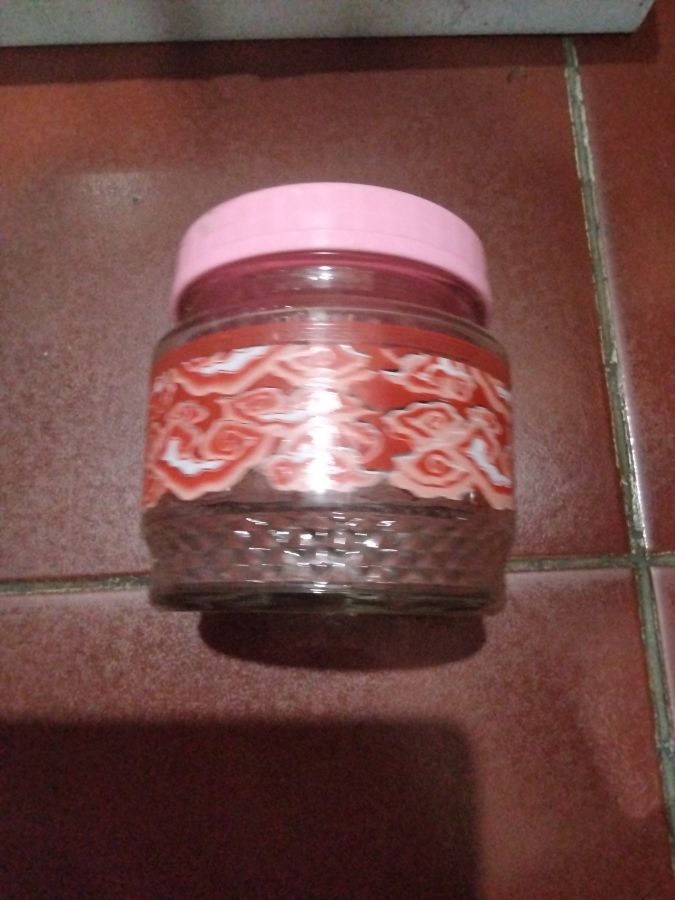 Toples kaca kig no 12