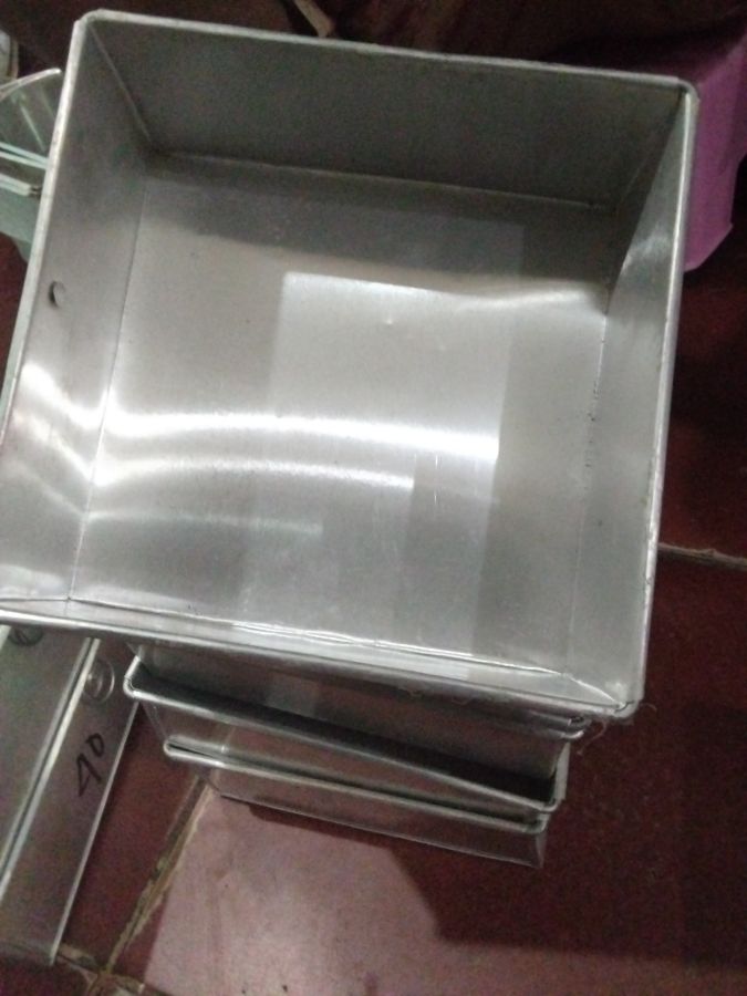 Cetakan bolu bentuk kotak UK sedang 