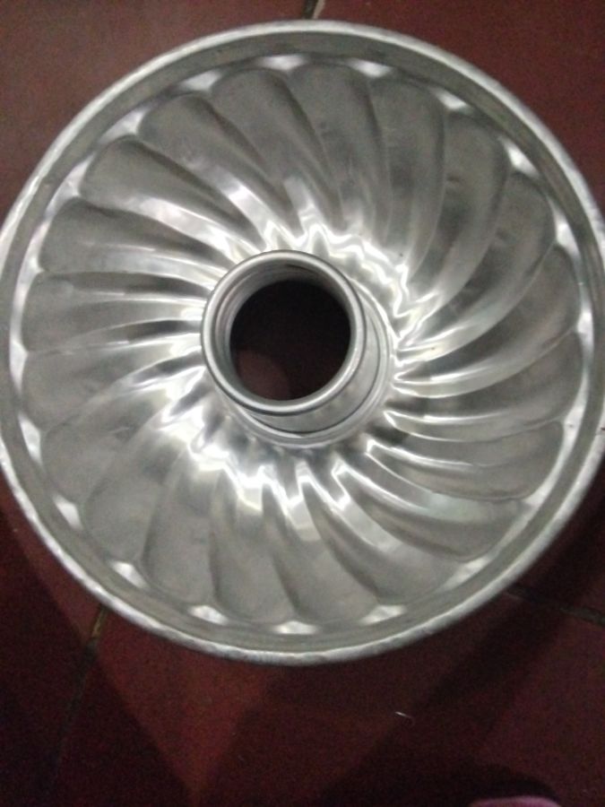 Cetakan bolu bentuk lubang tengah no 4