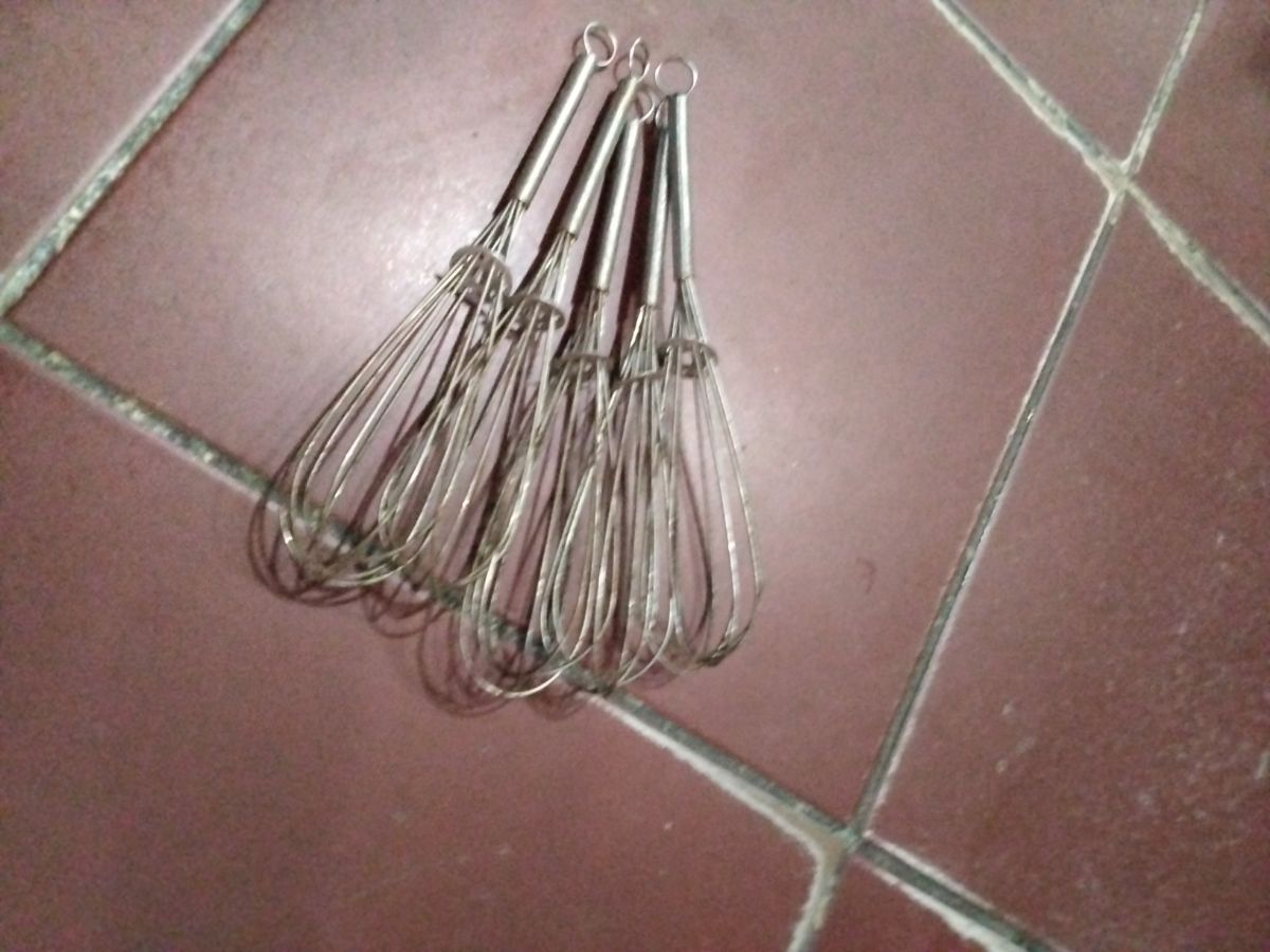 Kocokan telur stenliess UK s