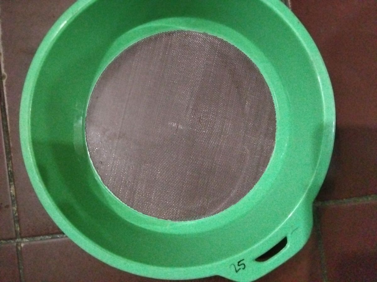 Saringan santan plastik 26cm