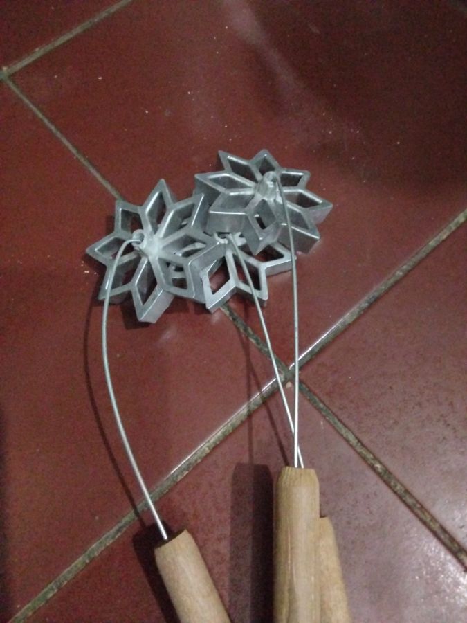 Cetakan bunga kembang kecil 