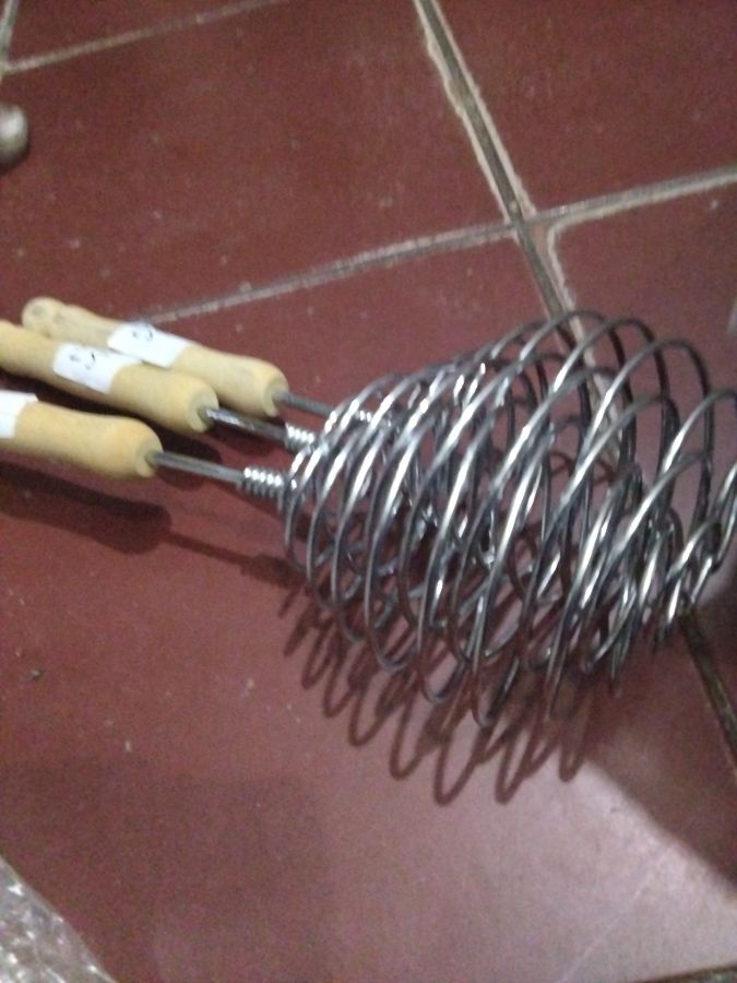 Pengocok telur besi gg kayu besar 