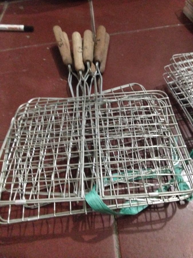 Pembakaran ikan GG kayu kecil 