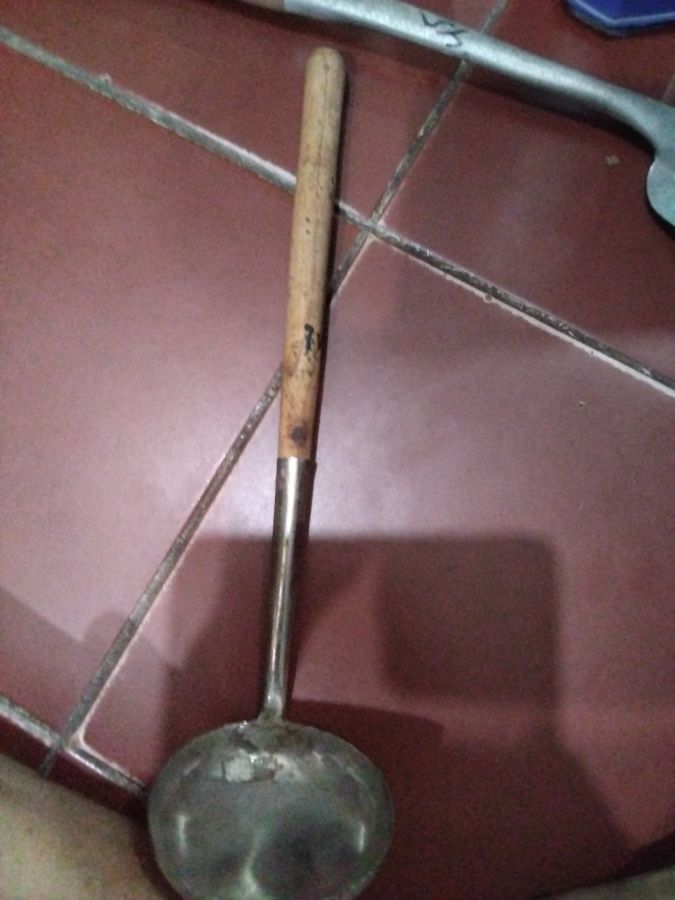 Sendok sayur besi panjang 