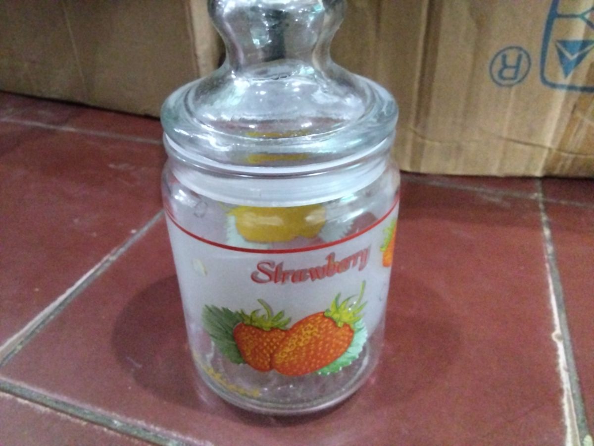 Toples kaca kig strawberry 8