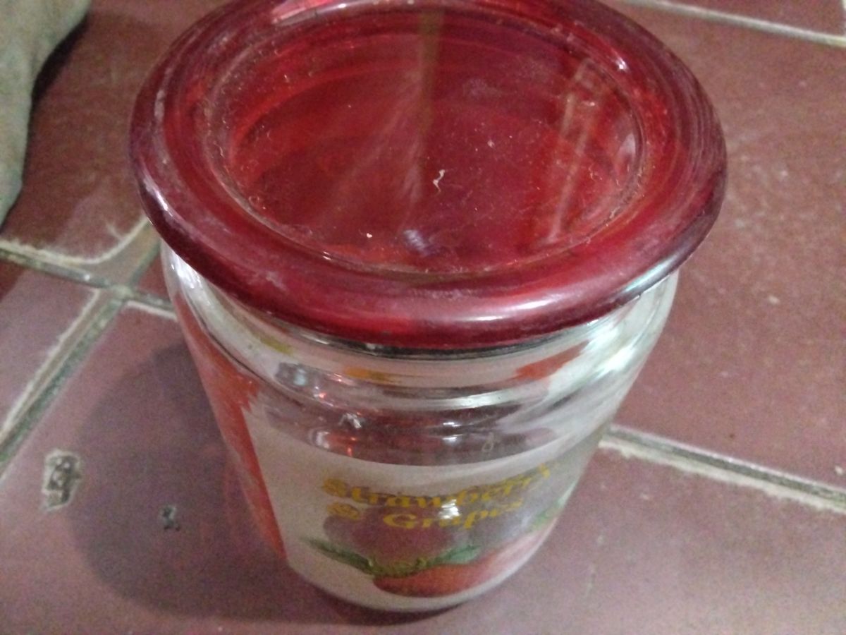 Toples kaca kig strawberry grapes 6