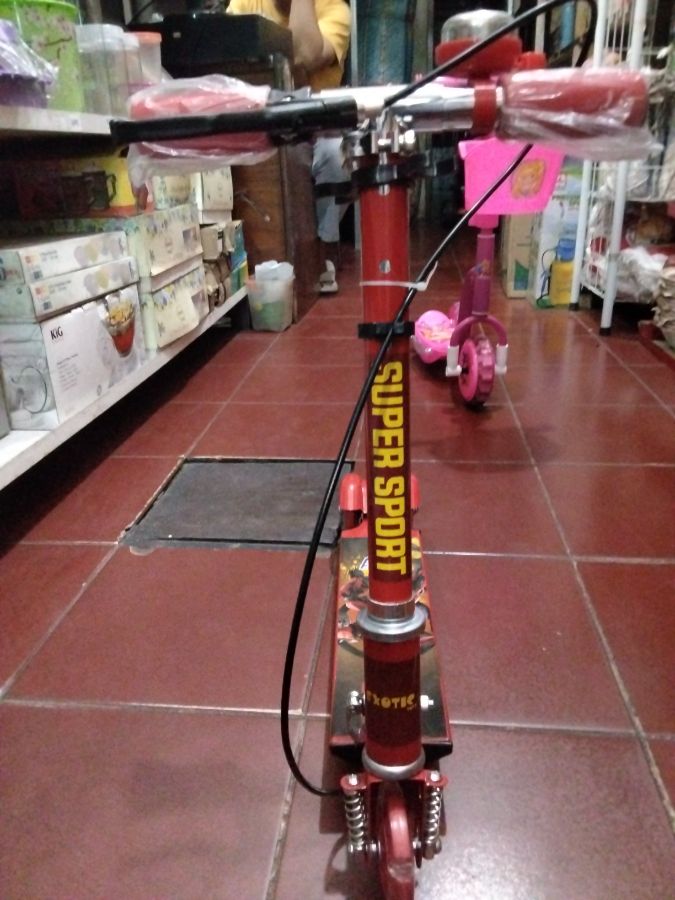 Scooter exotic ST2020
