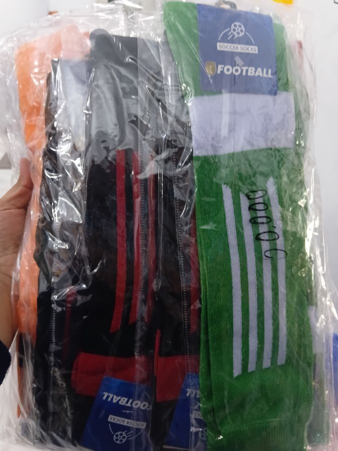 KAOS KAKI FOOTBAL GARIS