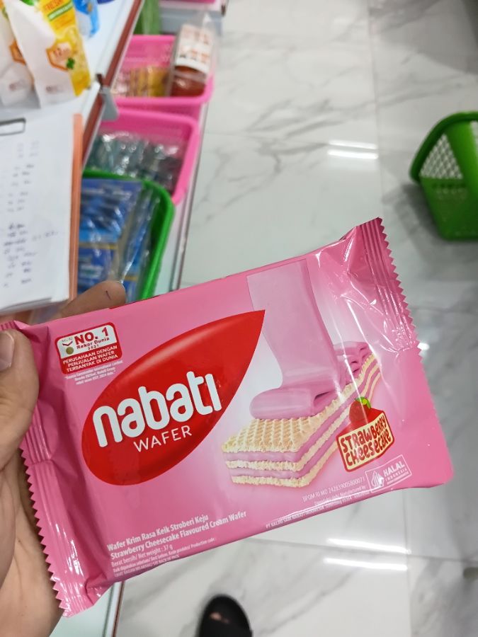 NABATI WAFER STROBERY 37g